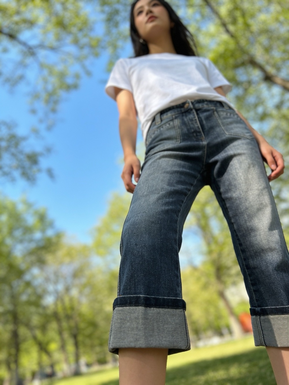 Calvin Klein Jeans Y2K Vintage Medium Wash Rolled Cuff Cropped Jeans Size 6